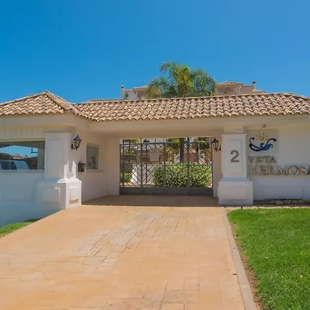 Lovely Spacious ベナルマデナ