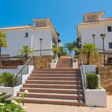 Lovely Spacious * ベナルマデナ