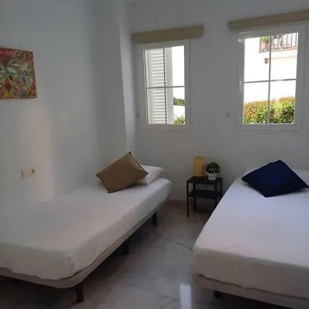 Lovely Spacious * ベナルマデナ