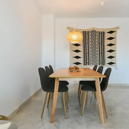 Lovely Spacious 아파트 *